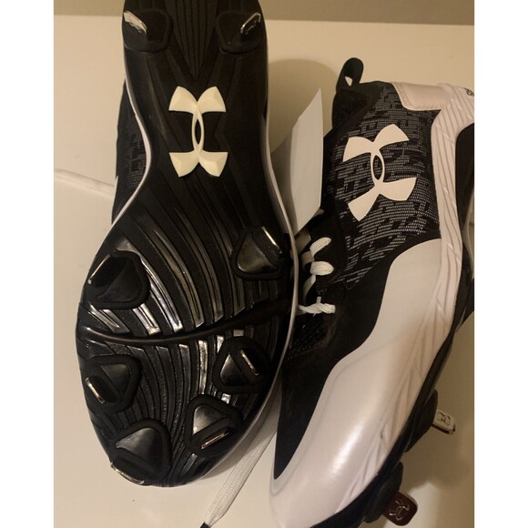 Under Armour Charged Mens Sz 8 Black On Black W/ White Trim Baseball Cleats. NEW - Picture 5 of 7
